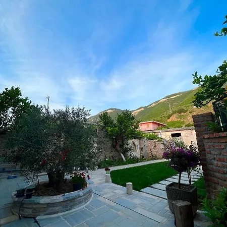 Pensionat Mecani Guesthouse