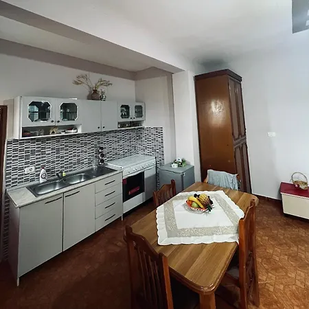Mecani Guesthouse